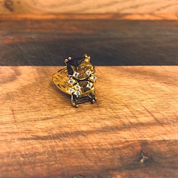 Jewelry - Gold Plate Over Sterling Silver Emerald
Cut CZ Peridot Ring